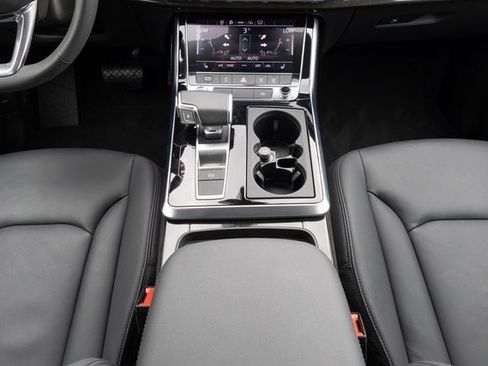 Used 2024 Audi Q7 3.0T Premium Plus image 26