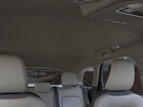 New 2026 Lincoln Corsair Reserve w/ Rear Removable Package Tray image 22