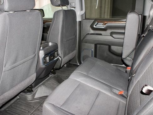 Used 2025 GMC Sierra 1500 Elevation w/ Preferred Package AWD/4WD image 23