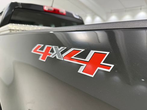 Used 2017 Chevrolet Colorado W/T w/ Custom Special Edition image 13