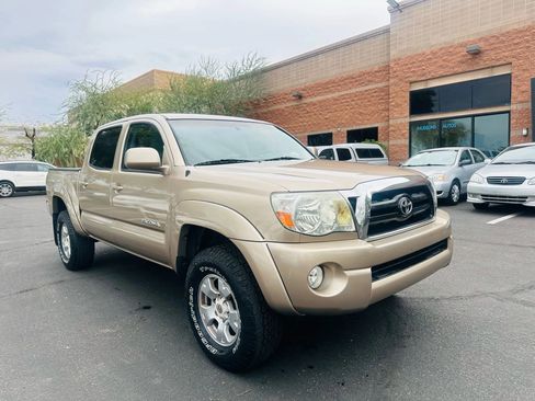 Used 2007 Toyota Tacoma PreRunner image 3