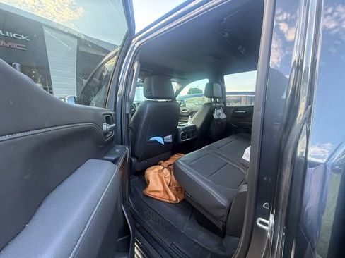 Used 2022 GMC Sierra 1500 SLT AWD/4WD image 4