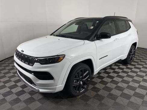 New 2025 Jeep Compass Limited w/ High Altitude Package image 12