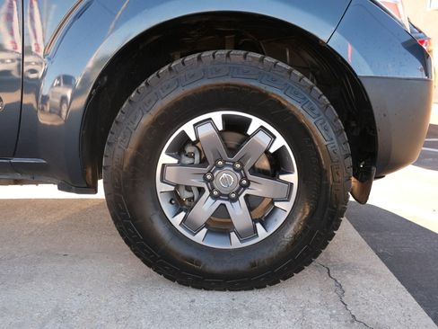 Used 2021 Nissan Frontier PRO-4X w/ Pro-4x Utility Package image 18