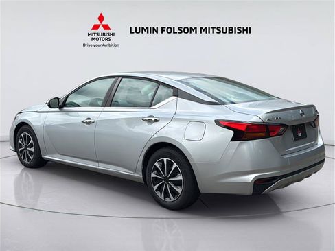 Used 2022 Nissan Altima 2.5 S FWD image 3