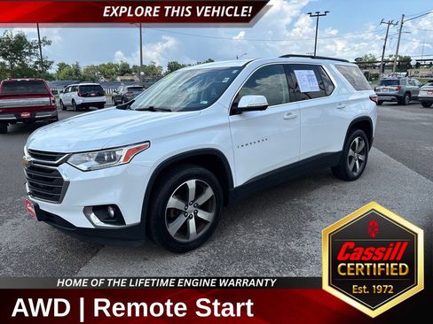 Used 2020 Chevrolet Traverse LT w/ LT Premium Package AWD/4WD image 1