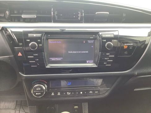 Used 2014 Toyota Corolla S FWD image 31