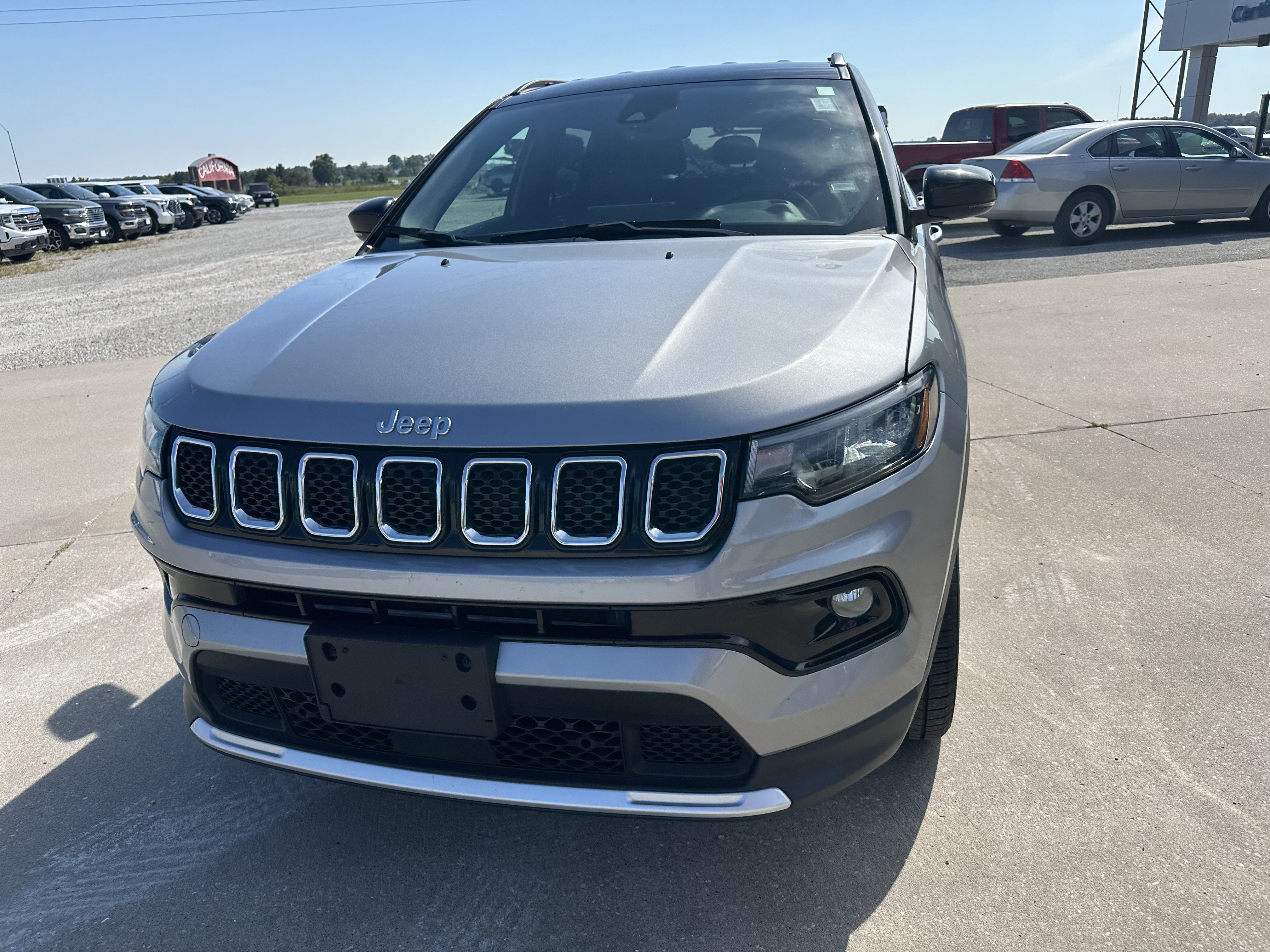 Used 2024 Jeep Compass Limited AWD/4WD image 10