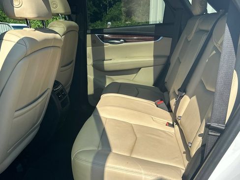 Used 2018 Cadillac XT5 Premium Luxury FWD image 20