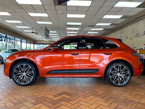 Used 2023 Porsche Macan AWD/4WD image 5