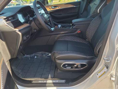 New 2026 Jeep Grand Cherokee L Summit w/ Advanced Protech Group IV AWD/4WD image 19