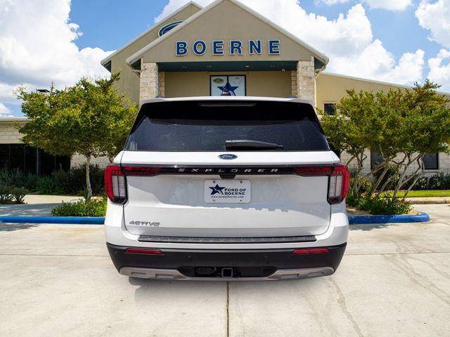 Used 2026 Ford Explorer Active w/ Active Comfort Package RWD image 4