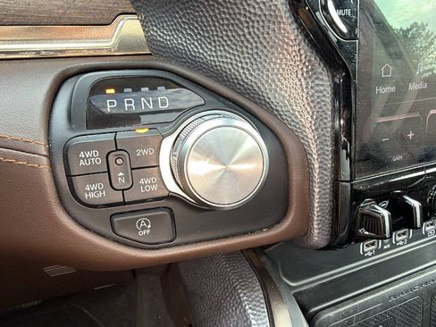Used 2025 RAM 1500 Limited AWD/4WD image 29