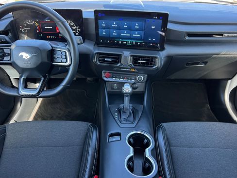 Used 2025 Ford Mustang Coupe image 13