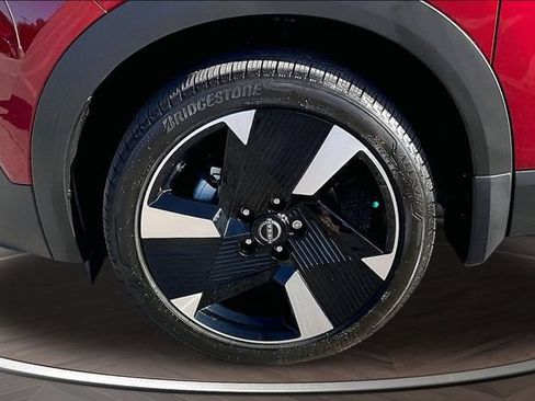 Certified 2026 Nissan Kicks SR w/ Illumination Package FWD image 9