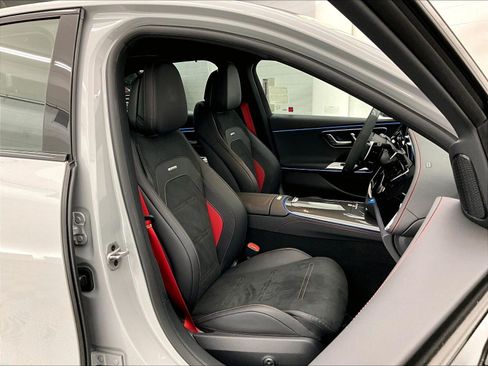 Used 2026 Mercedes-Benz E 53 AMG e 4MATIC Sedan image 6