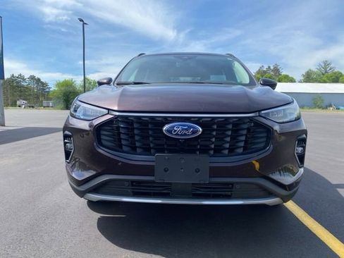 Used 2023 Ford Escape Platinum w/ Premium Technology Package AWD/4WD image 8