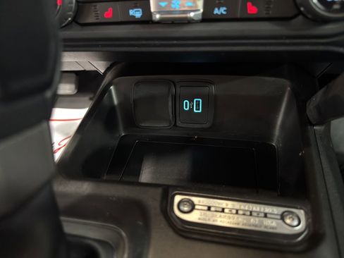 Used 2023 Ford Bronco Wildtrak image 21