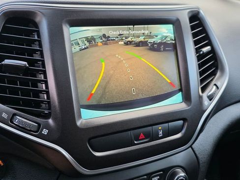 Used 2022 Jeep Cherokee Trailhawk w/ Sun, Sound & Nav Group image 29