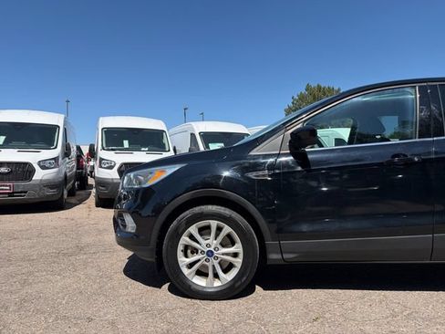 Used 2017 Ford Escape SE AWD/4WD image 10