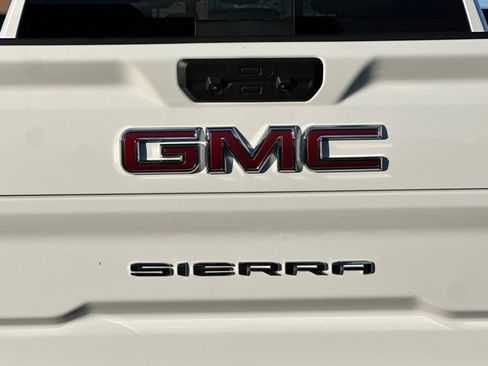 Used 2025 GMC Sierra 2500 AT4 w/ AT4 Premium Plus Package AWD/4WD image 99