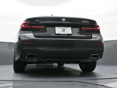 Used 2023 BMW 530i xDrive w/ Premium Package image 27
