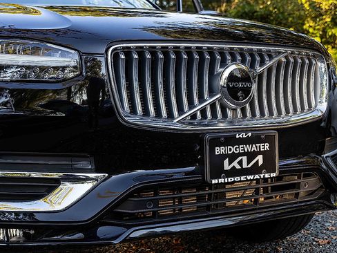 Used 2024 Volvo XC90 B5 Plus image 30