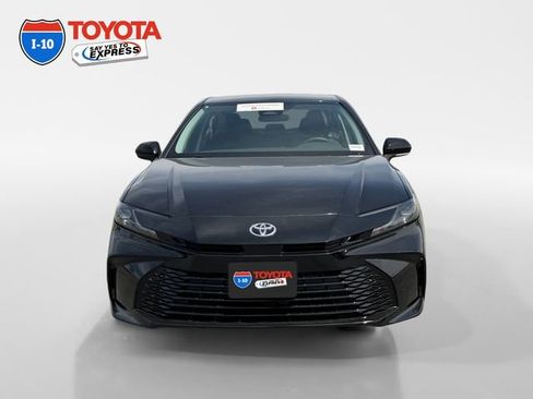 Certified 2025 Toyota Camry LE FWD image 8