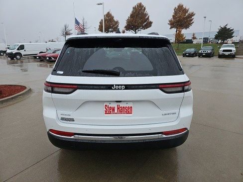 New 2025 Jeep Grand Cherokee Limited w/ Luxury Tech Group II image 5