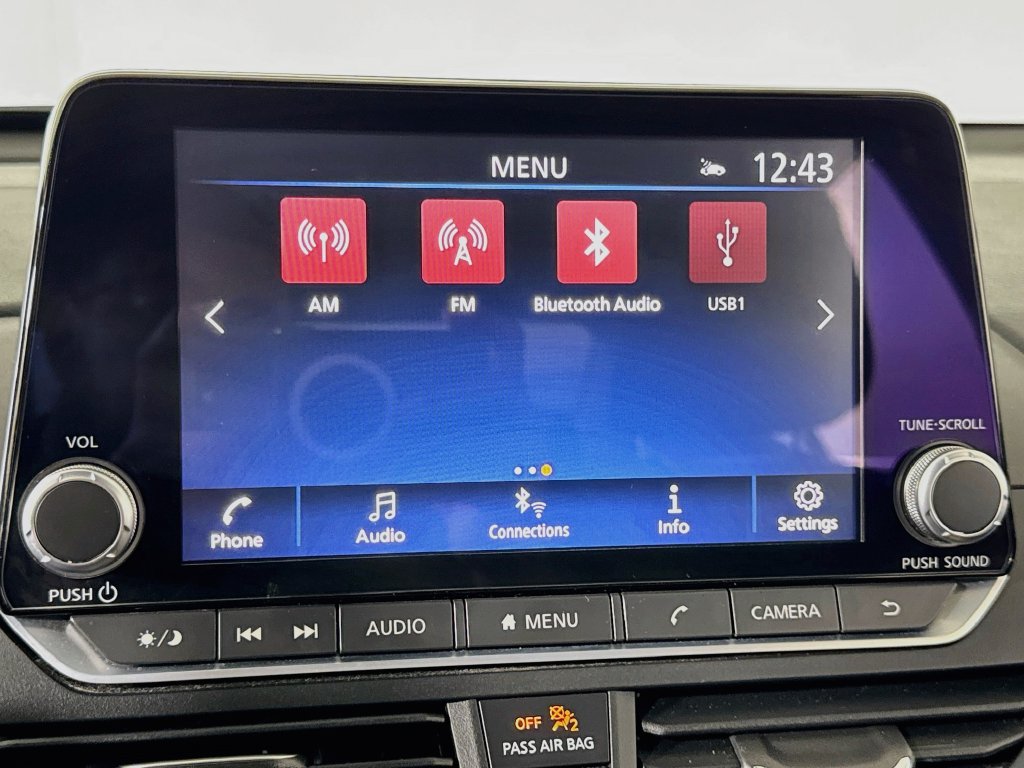 Used 2025 Nissan Altima 2.5 SV FWD image 29