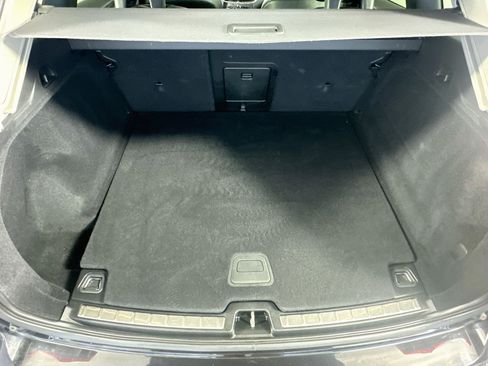 Used 2018 Volvo XC60 T5 Momentum w/ Vision Package AWD/4WD image 29