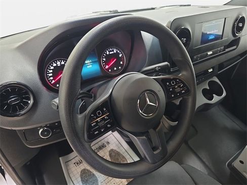 Used 2024 Mercedes-Benz Sprinter 2500 image 12