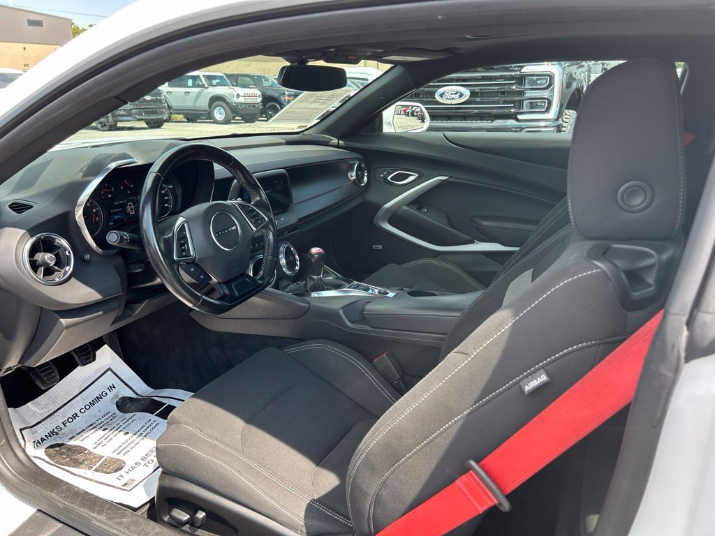 Used 2020 Chevrolet Camaro LT w/ Technology Package RWD image 14