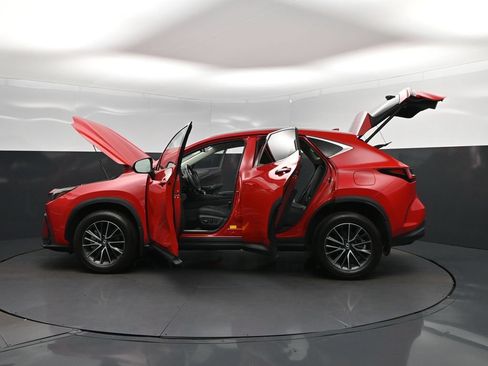 Used 2024 Lexus NX 250 FWD w/ Towing Package (2000 Lbs) image 46