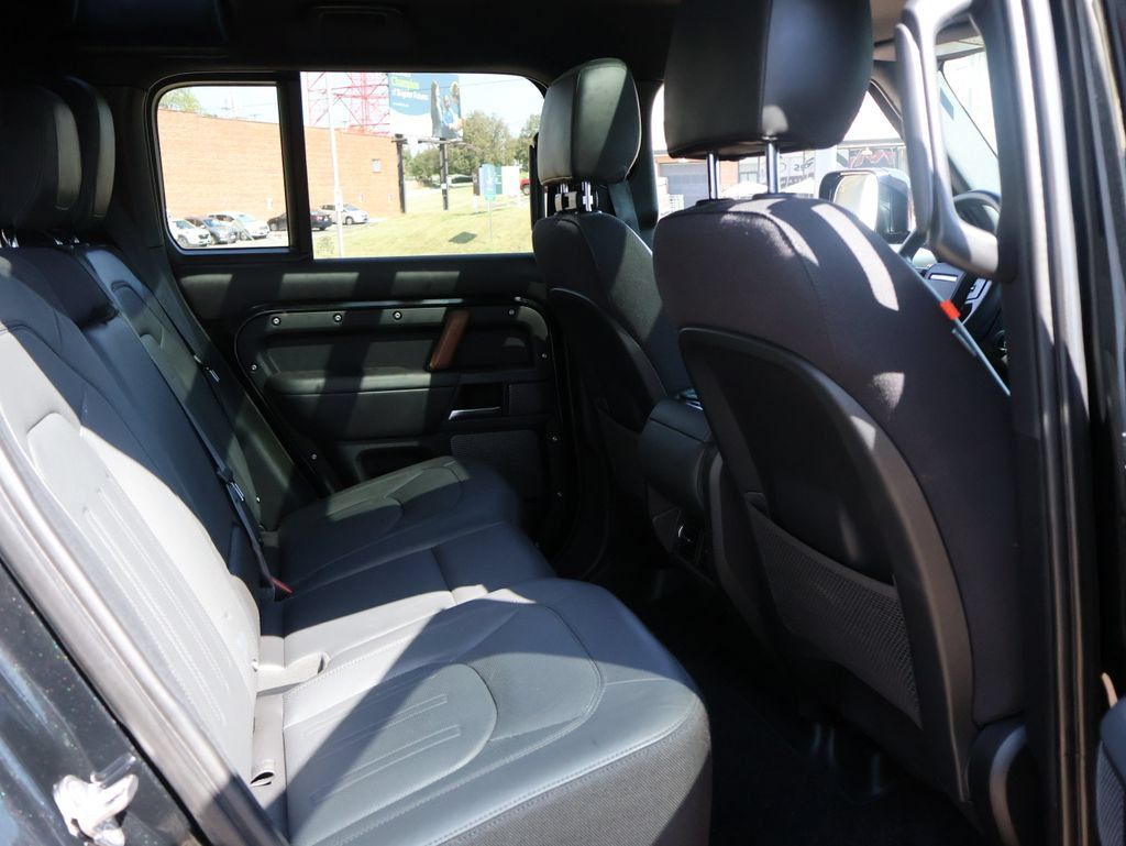 Used 2023 Land Rover Defender 110 X AWD/4WD image 12