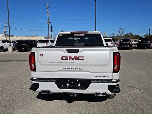 Certified 2025 GMC Sierra 1500 Denali w/ Denali Reserve Package image 4