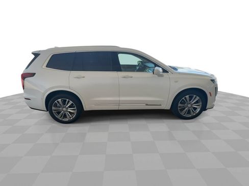 Certified 2024 Cadillac XT6 Premium Luxury w/ Technology Package FWD image 9