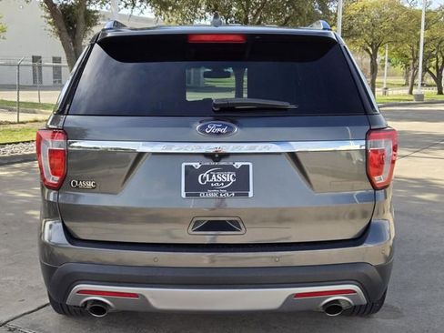 Used 2016 Ford Explorer Limited w/ Equipment Group 301A image 5