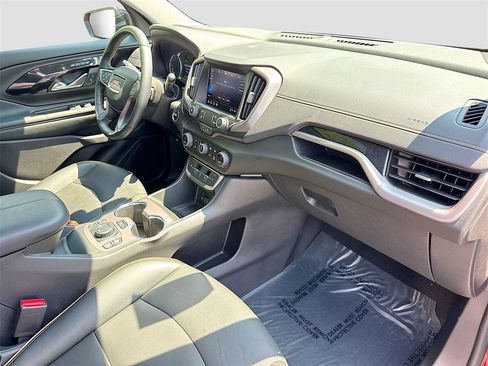 Used 2024 GMC Terrain AT4 w/ Tech Package image 29