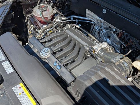 Certified 2023 Volkswagen Atlas SEL R-Line AWD/4WD image 46