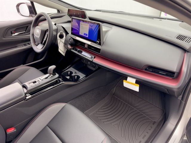 New 2027 Toyota Prius Plug-In Hybrid FWD image 32