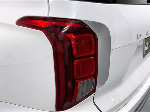 Used 2025 Hyundai Palisade SEL FWD image 35