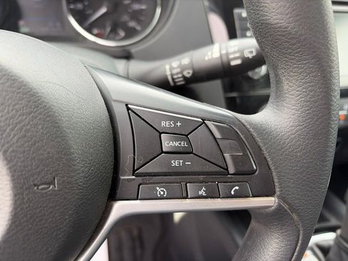 Used 2018 Nissan Rogue S AWD/4WD image 18