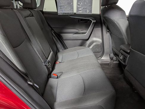 Certified 2025 Toyota RAV4 LE image 40