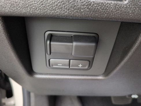 Used 2026 Chevrolet Colorado Trail Boss AWD/4WD image 17