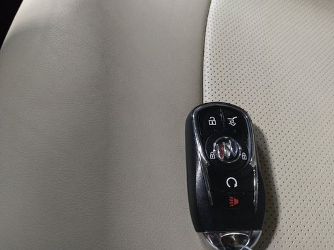 Used 2023 Buick Enclave Essence w/ Experience Buick Package FWD image 32