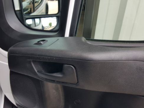 Used 2025 RAM ProMaster 2500 w/ Convenience Group FWD image 22