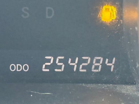 Used 2010 Toyota Highlander Limited image 28