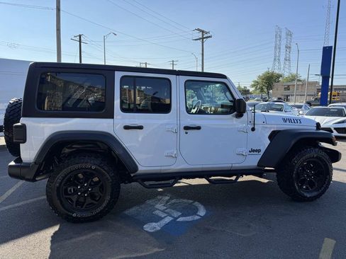 Used 2023 Jeep Wrangler Unlimited AWD/4WD image 4