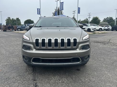 Used 2016 Jeep Cherokee Limited AWD/4WD image 8